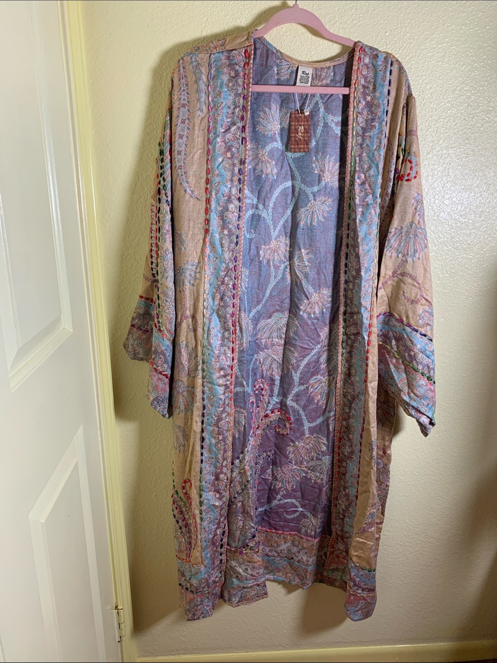 NWOT Raj Floral Embroidered Kimono Jacket in Mauve and Beige, Size OS